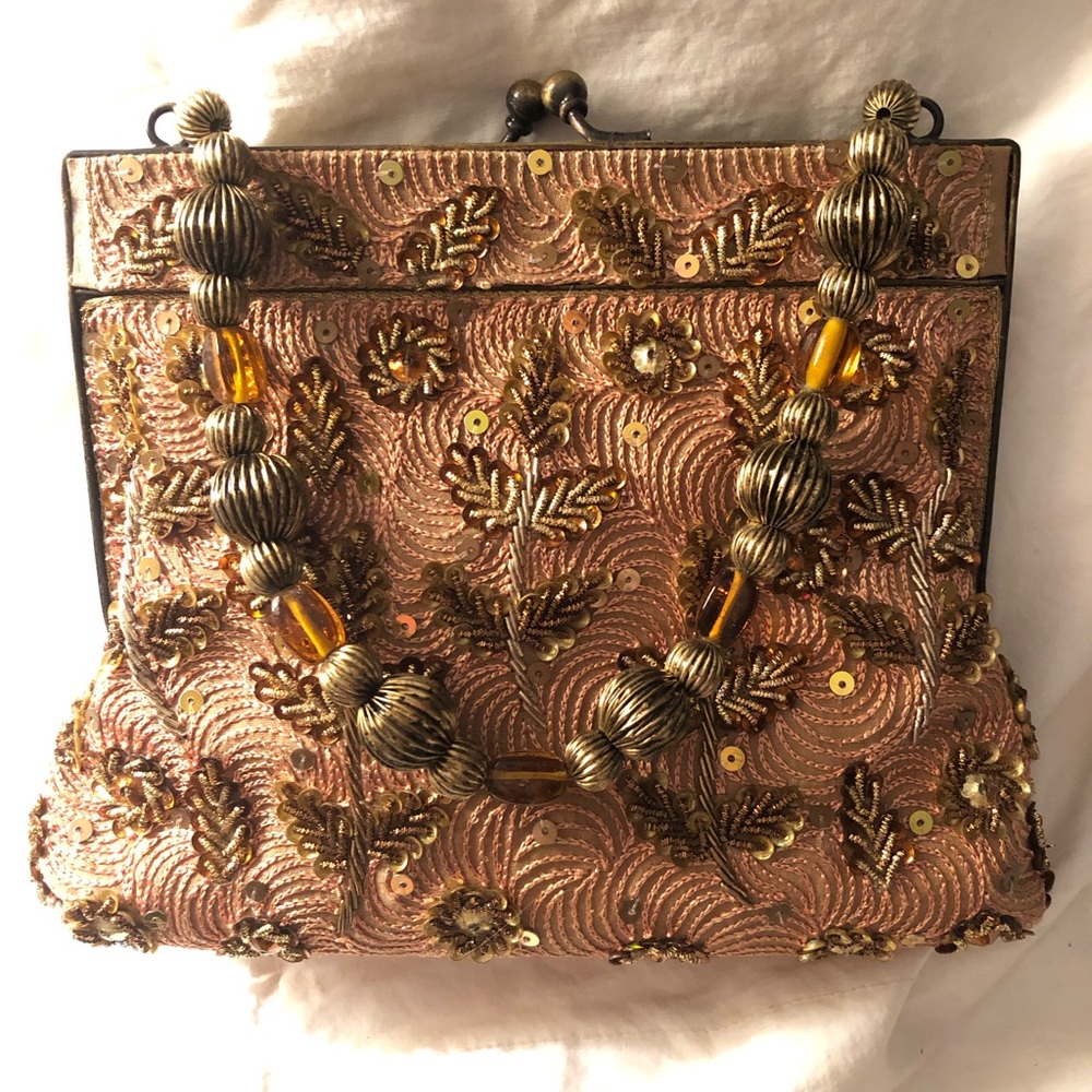 🎉 Host Pick 🎉 Vintage Inspired Beaded Bag